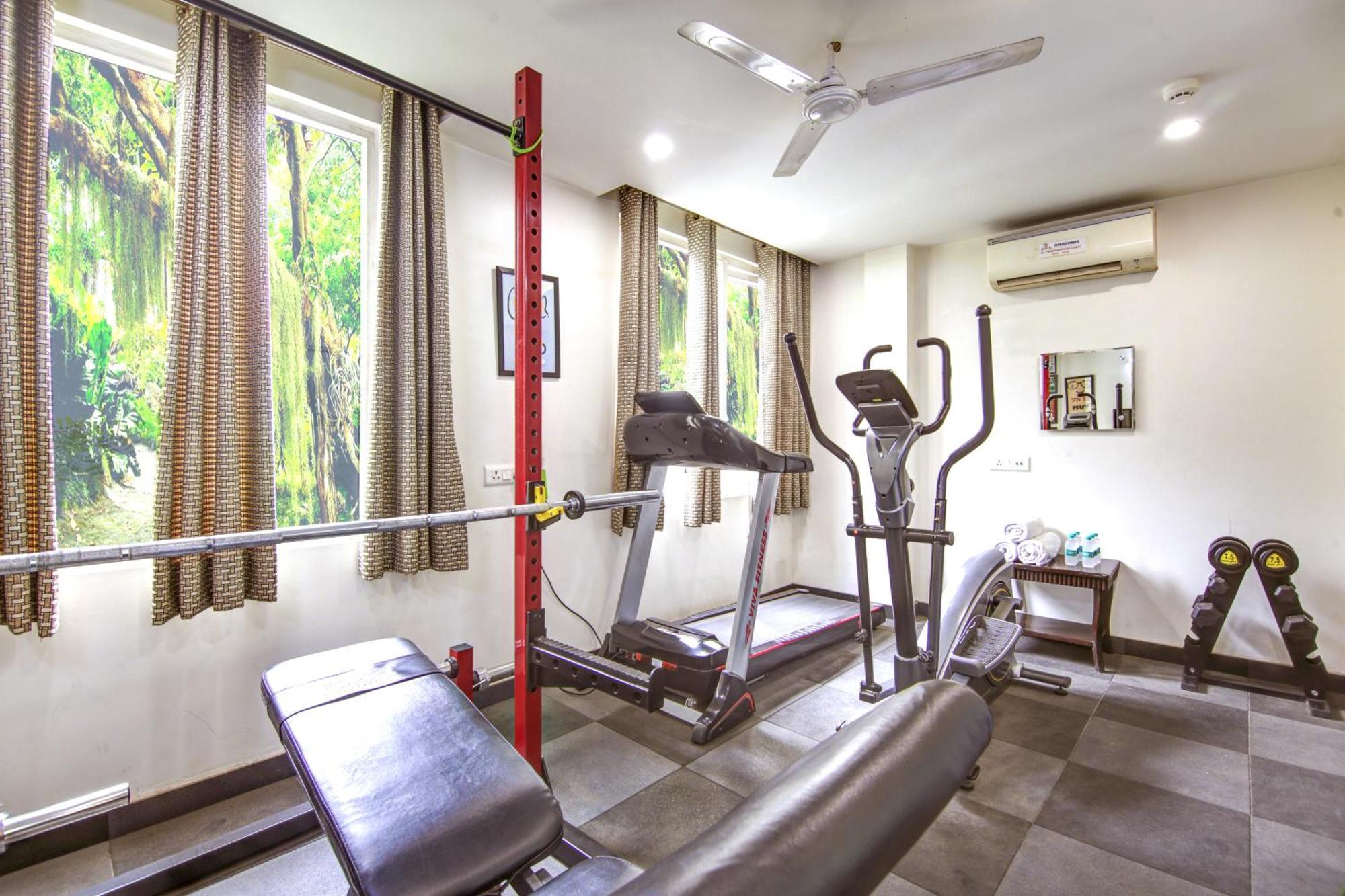 Gracious By Vishesh Hotels & Home Stay New Delhi Luaran gambar