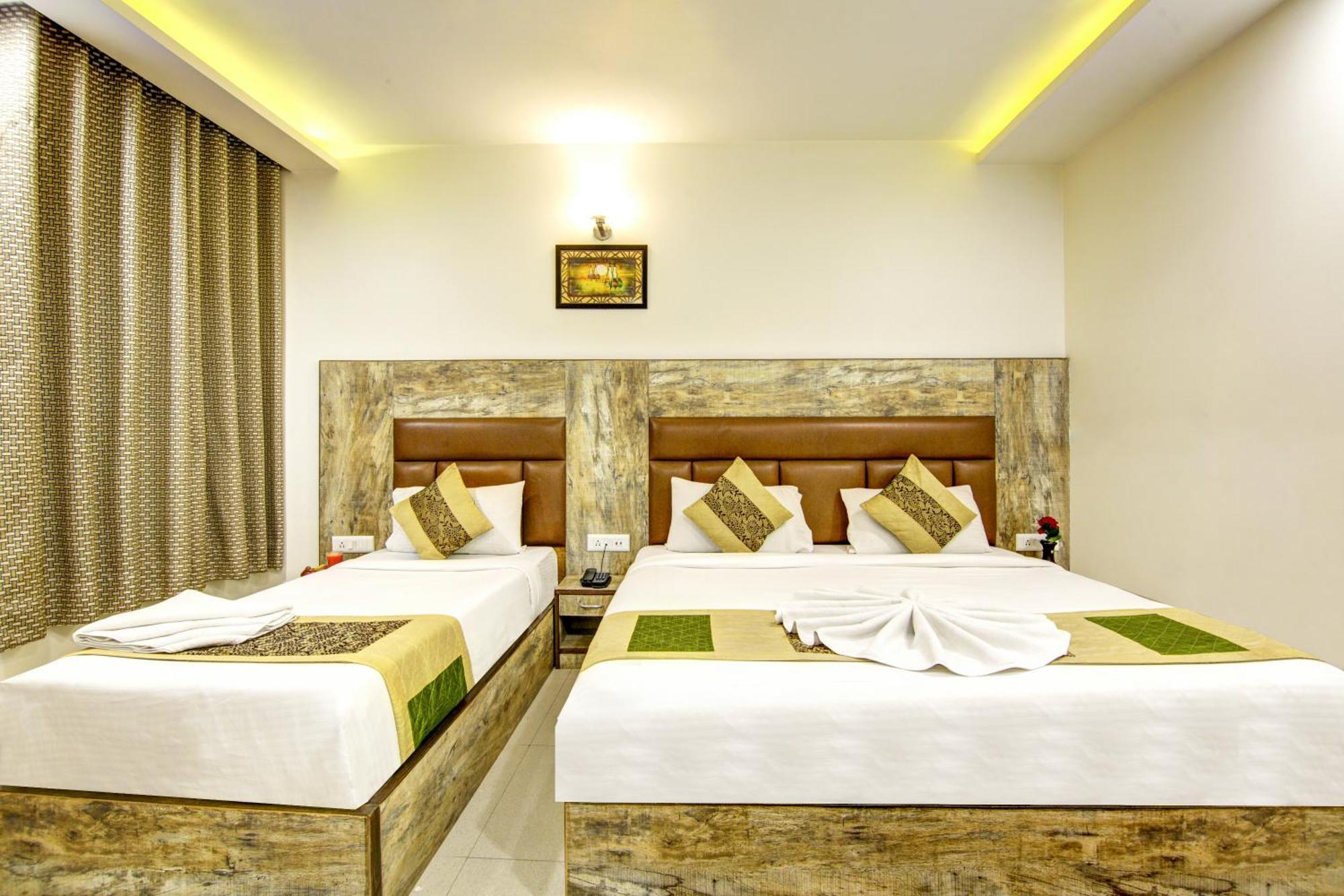 Gracious By Vishesh Hotels & Home Stay New Delhi Luaran gambar