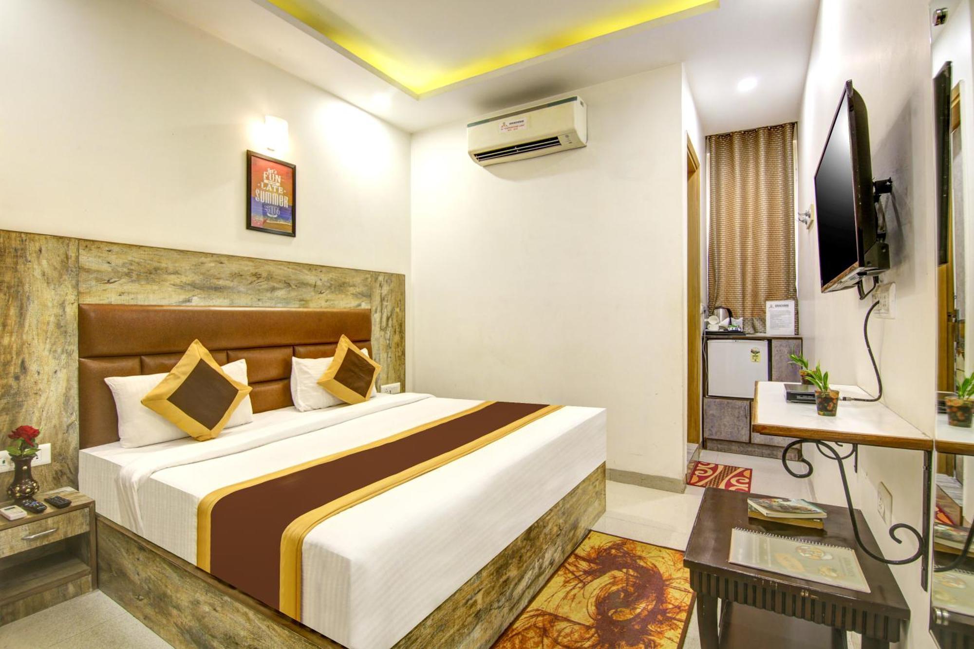 Gracious By Vishesh Hotels & Home Stay New Delhi Luaran gambar